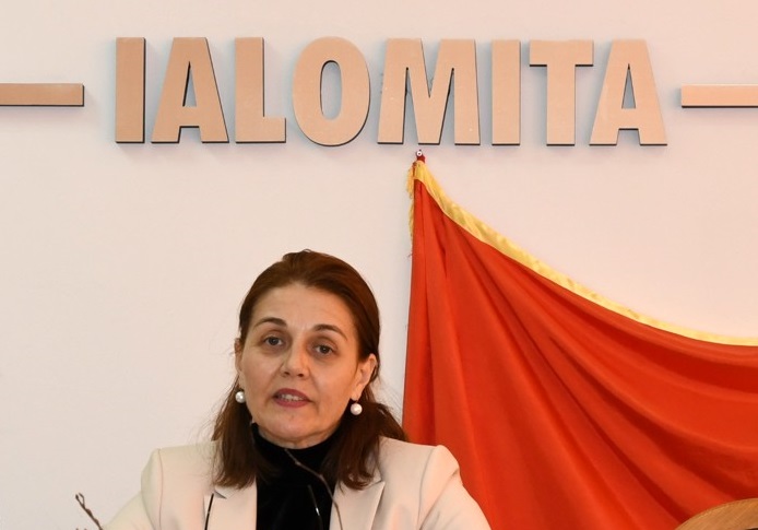 Prefectura Ialomiţa a făcut în pandemie…anormale cheltuieli salariale